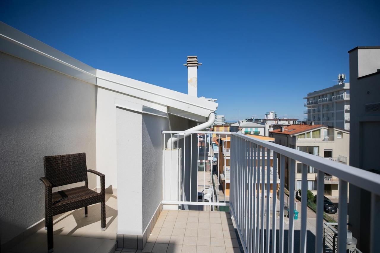 Hotel Boston 3 Stelle Superior Frontemare Lido di Jesolo Luaran gambar