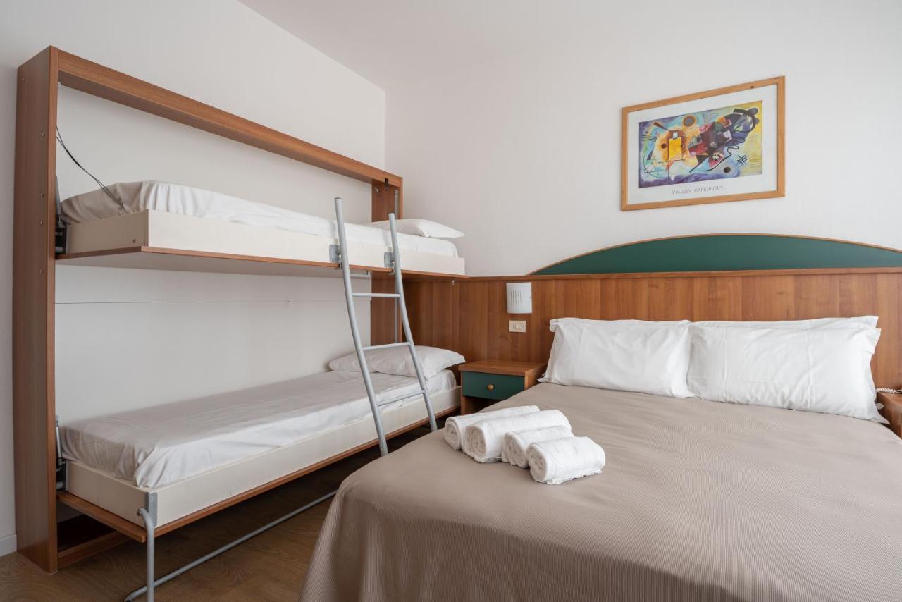 Hotel Boston 3 Stelle Superior Frontemare Lido di Jesolo Luaran gambar