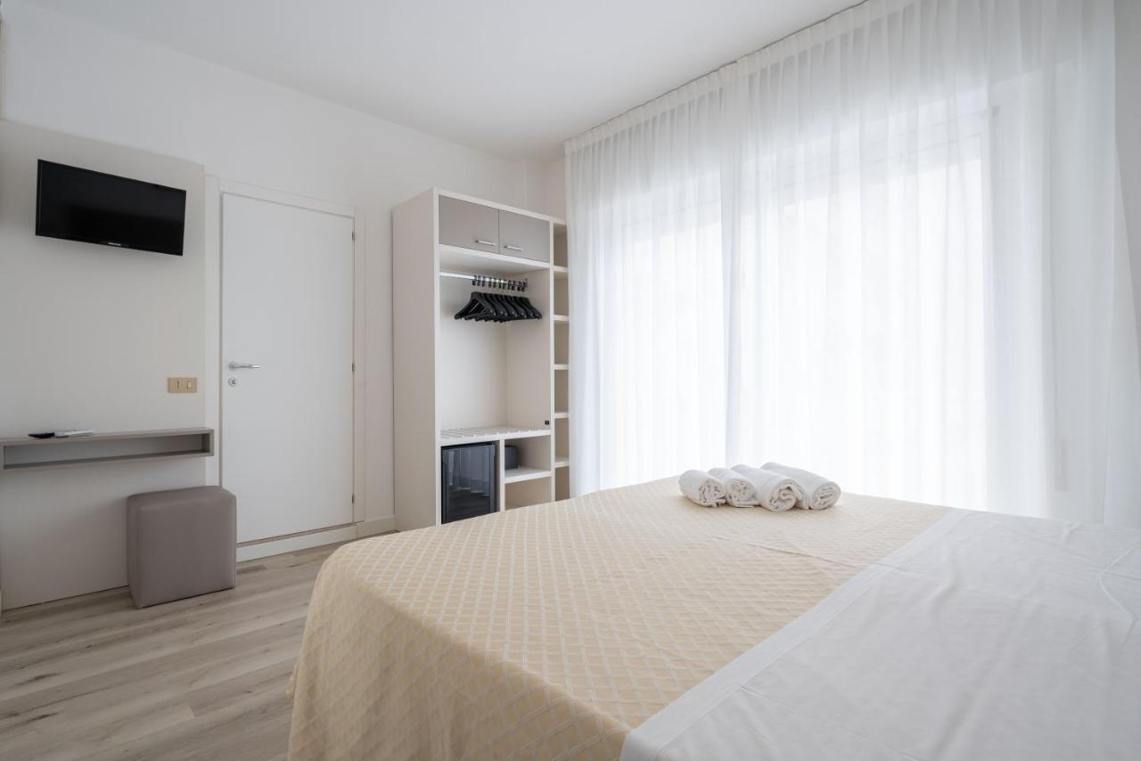 Hotel Boston 3 Stelle Superior Frontemare Lido di Jesolo Luaran gambar