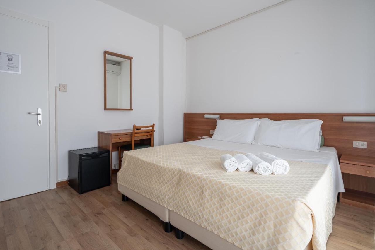 Hotel Boston 3 Stelle Superior Frontemare Lido di Jesolo Luaran gambar