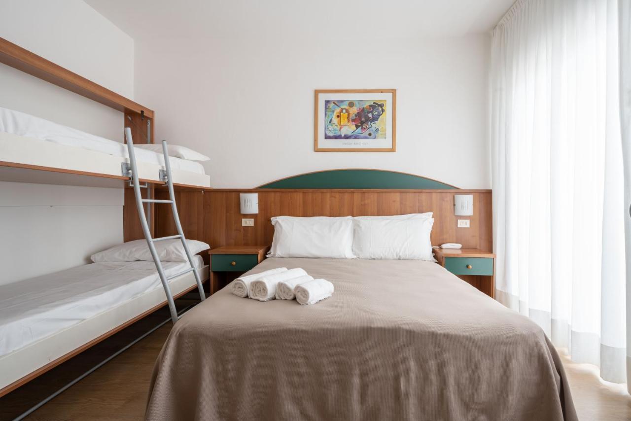 Hotel Boston 3 Stelle Superior Frontemare Lido di Jesolo Luaran gambar