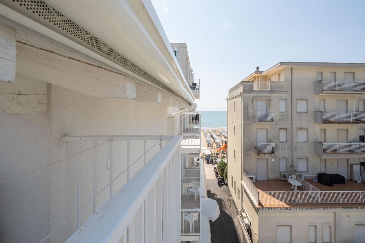 Hotel Boston 3 Stelle Superior Frontemare Lido di Jesolo Luaran gambar