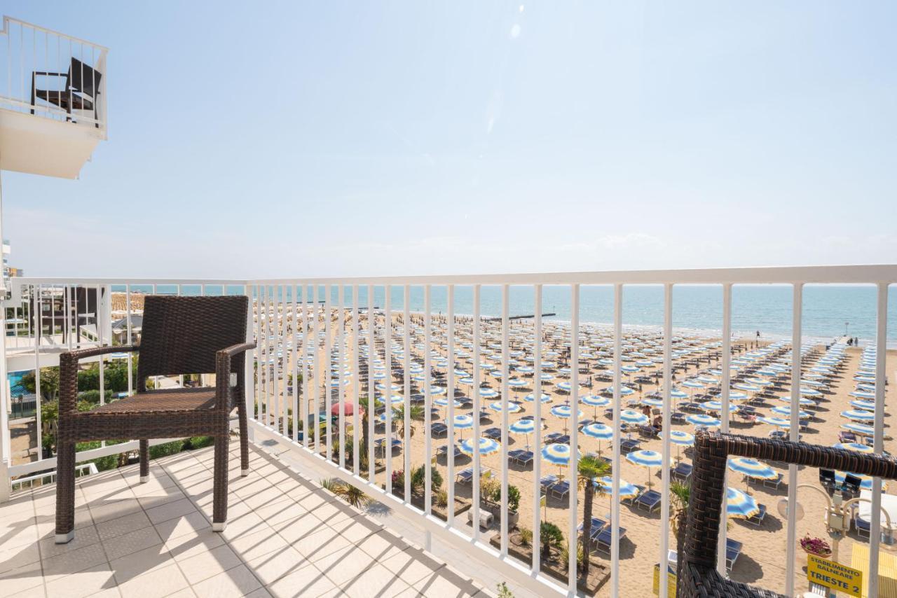 Hotel Boston 3 Stelle Superior Frontemare Lido di Jesolo Luaran gambar