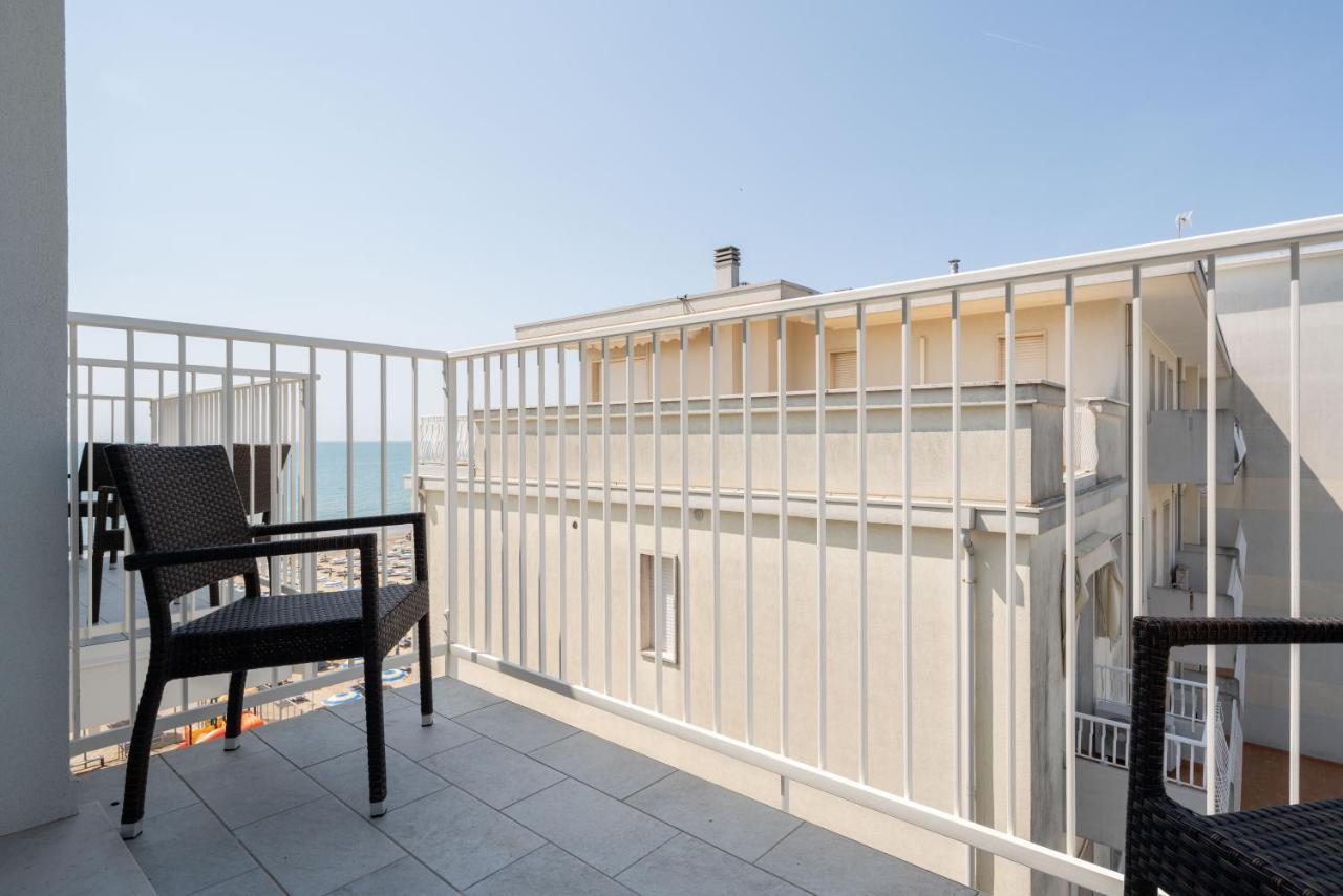 Hotel Boston 3 Stelle Superior Frontemare Lido di Jesolo Luaran gambar