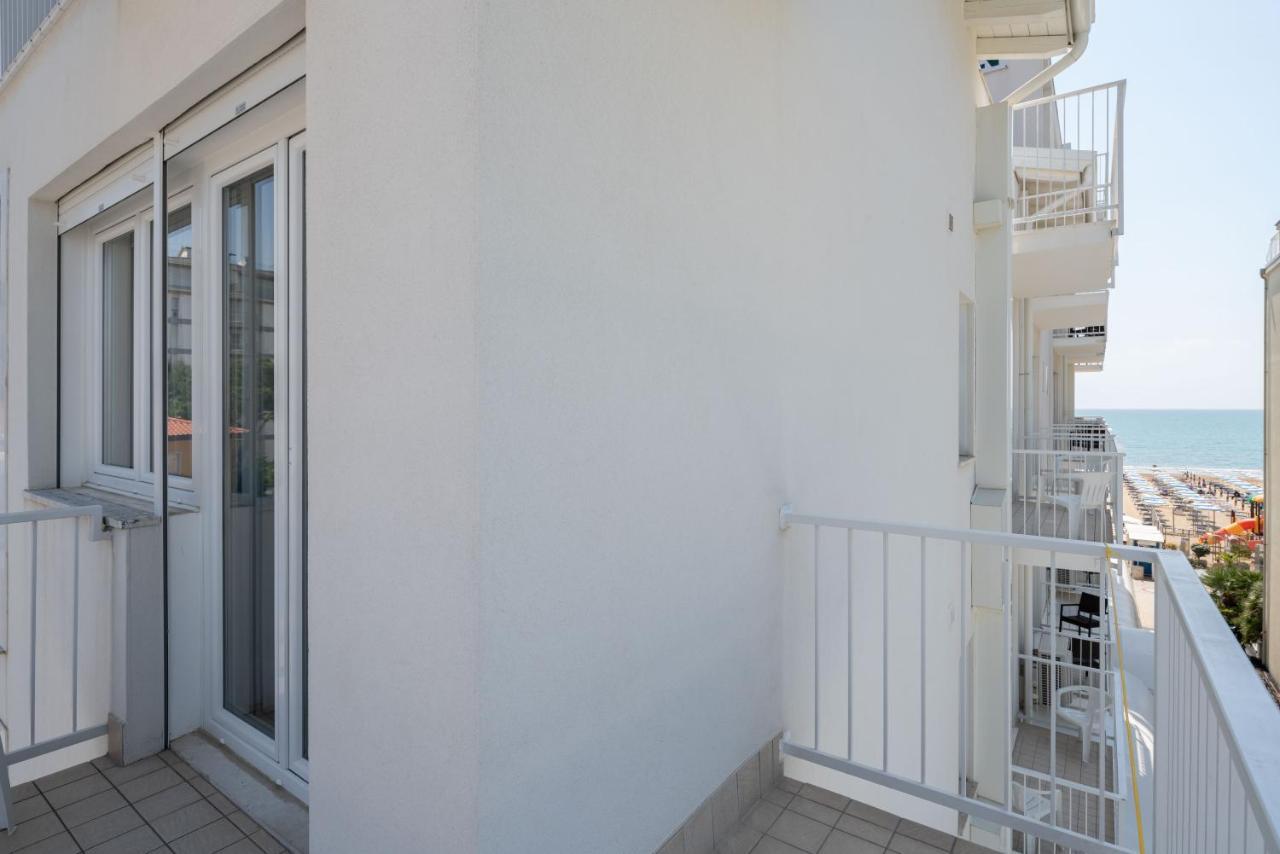 Hotel Boston 3 Stelle Superior Frontemare Lido di Jesolo Luaran gambar