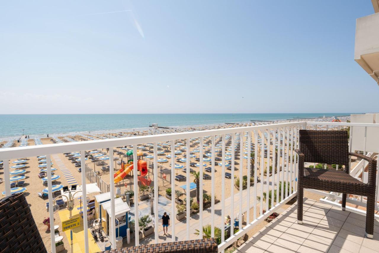 Hotel Boston 3 Stelle Superior Frontemare Lido di Jesolo Luaran gambar