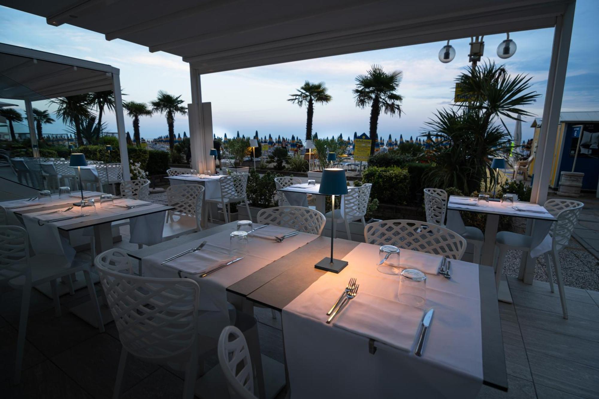 Hotel Boston 3 Stelle Superior Frontemare Lido di Jesolo Luaran gambar